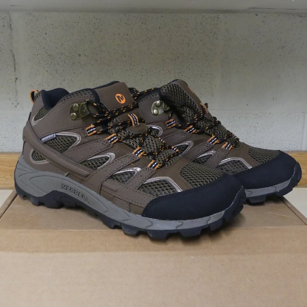 Kids/Women's NIB Merrell Moab 2 WP Hiking boots low rise K/6.5 W/7